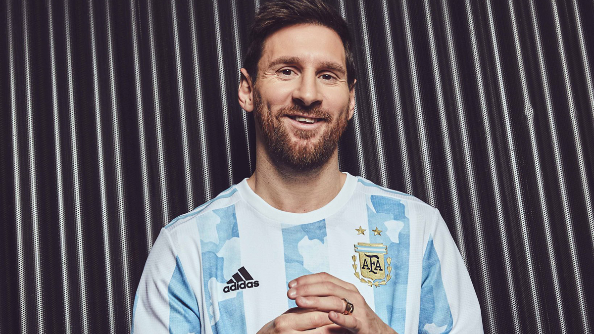Lionel Messi y un particular agradecimiento por unas ojotas. 