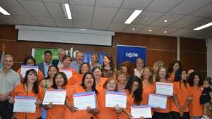 Egresan alumnos del curso de la Fundación OSDE que capacita cuidadores de adultos