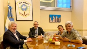 La crisis del PJ de Río Negro quebró el partido del presidente Alberto Fernández