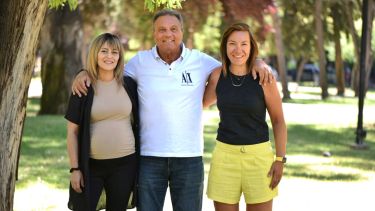 Carlos Eguía, que acompaña a las candidatas, busca ser gobernador en 2023. Foto gentileza.