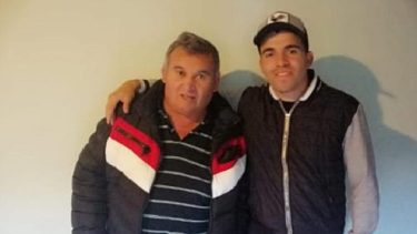 Ricardo Acuña espera con ansias la visita de su hijo Marcos a la región. Foto gentileza