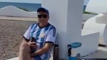 Un vecino de Las Grutas contó cual es su método para calmar los nervios previos a la final de Argentina-Francia. Foto:Captura de pantalla. 