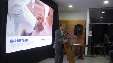 La empresa Pan American Energy decidió celebrar su aniversario N°25 donándole equipamiento a dos hospitales de Neuquén. Foto Yamil Regules.