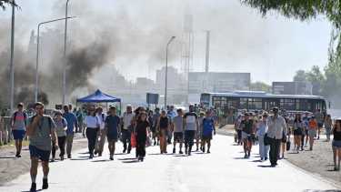 Mañana las organizaciones cortarán el puente carretero. Foto: Florencia Salto. 
