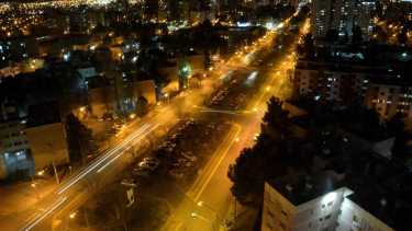 De las 30.500 luminarias led, unas 10.000 irán a las calles troncales y secundarias y más de 20.000 a los barrios