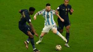 El diario inglés The Guardian eligió a Messi como el mejor jugador del mundo en 2022