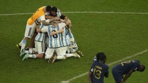 La mejor final de la historia de los Mundiales la ganó Argentina: cronología de un partido para el infarto