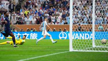 Ángel Di María tuvo una actuación excepcional pero Scaloni lo sacó a los 18' del segundo tiempo. (AP Photo/Manu Fernandez)