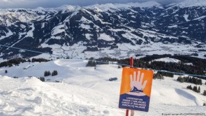 Una avalancha arrastró a una decena de personas en Austria: ocho fueron rescatadas y dos siguen desaparecidas
