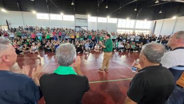 Weretilneck cerró el encuentro con jóvenes militantes de JSRN. El otro orador fue el intendente de Viedma, Pedro Pesatti. Foto: Gentileza