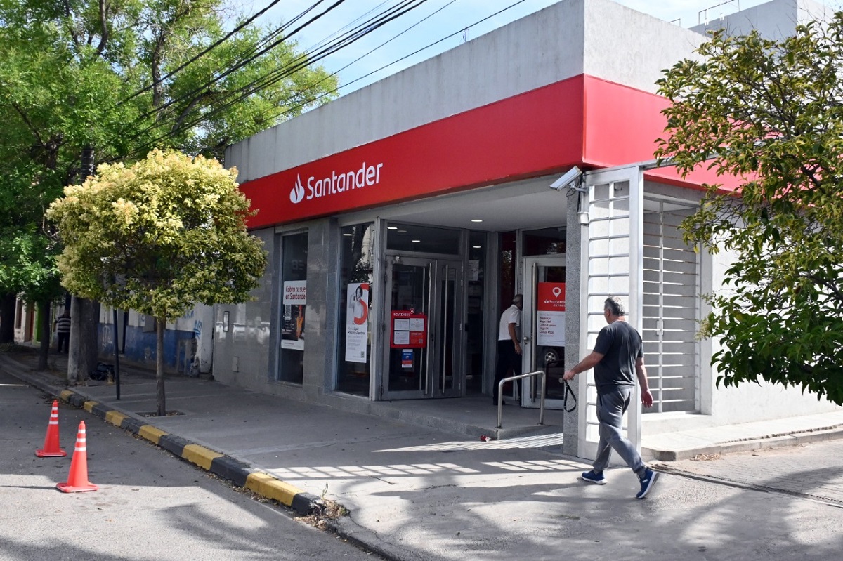 Paro bancario: Trabajo dictó la conciliación obligatoria. Foto: Marcelo Ochoa.
