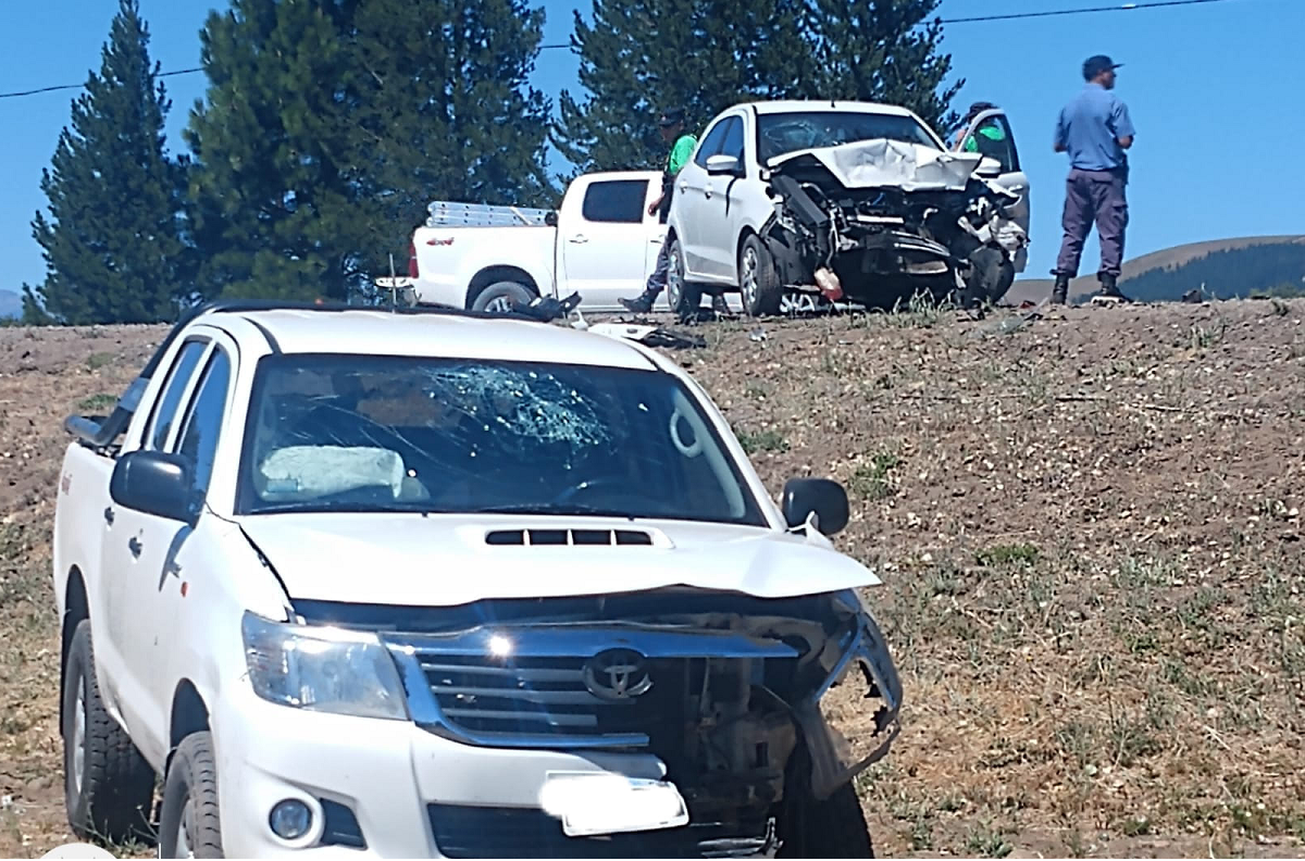 Choque frontal en la ruta 40 cerca del acceso a Junín de los Andes ...