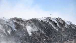 El basural de Cipolletti volvió a incendiarse