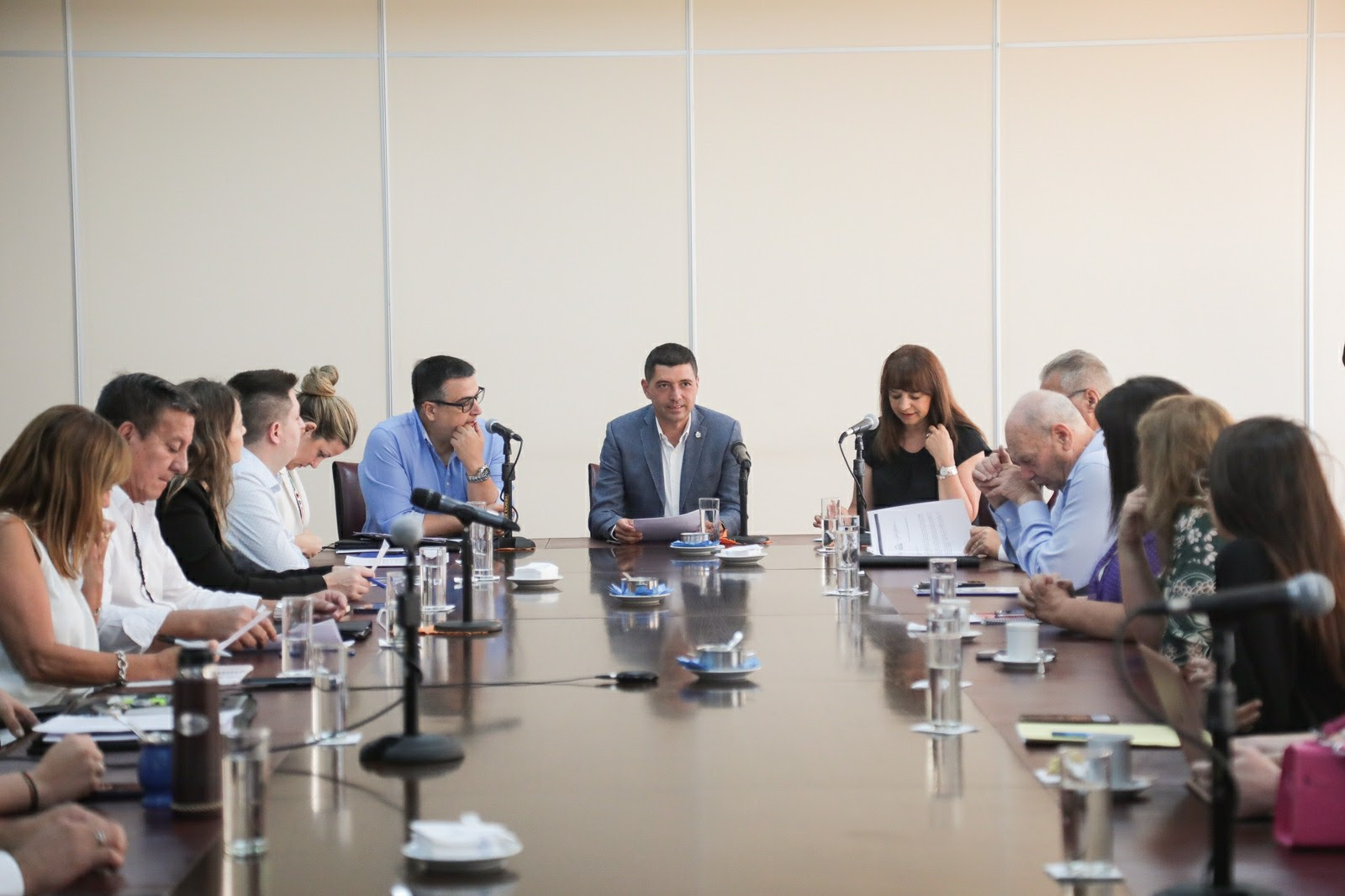 Diputados y ministros se reunieron ayer en la Legislatura tras varios meses de parate. Foto: gentileza.