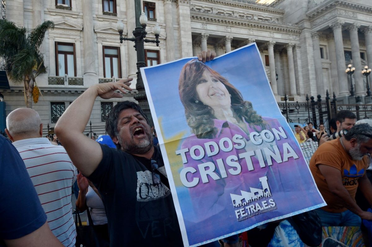 El tribunal comunicó el martes que condenó a Cristina Kirchner. Foto: AP