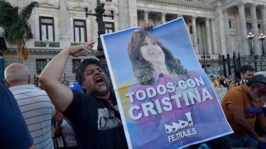 El tribunal comunicó el martes que condenó a Cristina Kirchner. Foto: AP