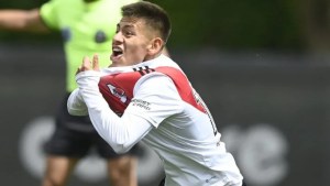 River anunció que blindará a Echeverri, una de las joyas de la cantera millonaria