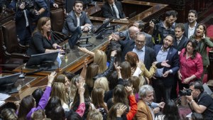 Escándalo en Diputados: el oficialismo levantó otra sesión en medio de gritos, insultos y cánticos