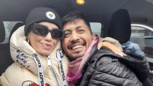 Un fanático de Lali junta dinero para viajar a verla en la Fiesta de la Confluencia de Neuquén