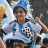 Imagen de La alegría nacional abrió sucursal en Neuquén: el triunfo de Argentina explotó de pasión el centro