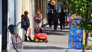 Fiestas de fin de año: cuál será el horario de atención en los comercios de Regina