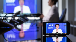 El FMI aprobó la tercera revisión y pidió que Argentina siga con el ajuste fiscal