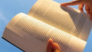 Día del lector: en la era de la dispersión, cómo mantener el placer de la lectura