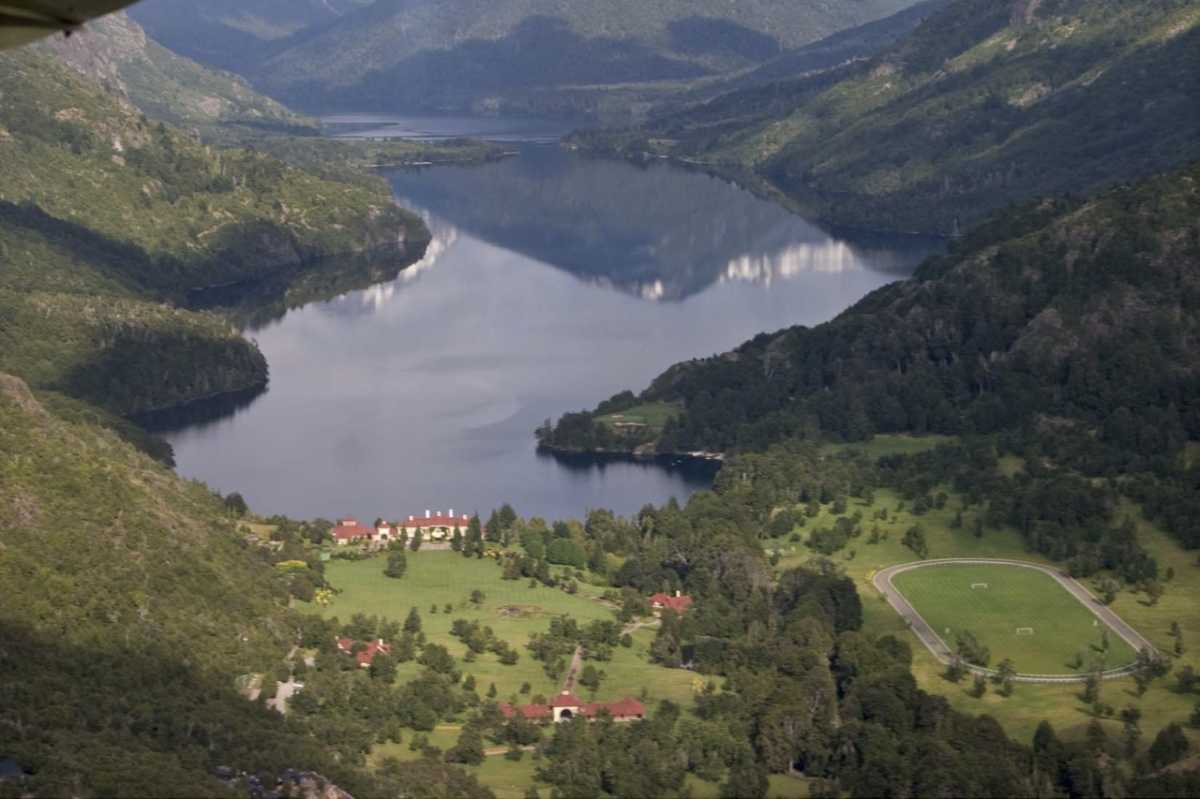 El lago Escondido está dentro de la estancia del magnate británico Joe Lewis. (foto de archivo) 