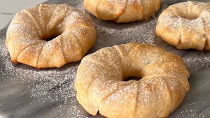 Onda #FNM23 con esta receta express: manzanas hojaldradas