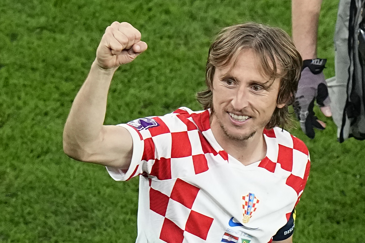Modric es la figura del equipo según sus compañeros de la selección de Croacia. Foto AP/Pavel Golovkin)
