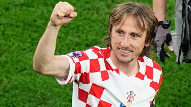 Modric, capitán de la selección de Croacia, mostró su admiración por Maradona. Foto AP/Pavel Golovkin)