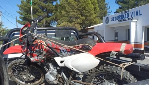 Esta moto había sido robada en la ciudad de Cipolletti y ayer apareció. Foto: gentileza