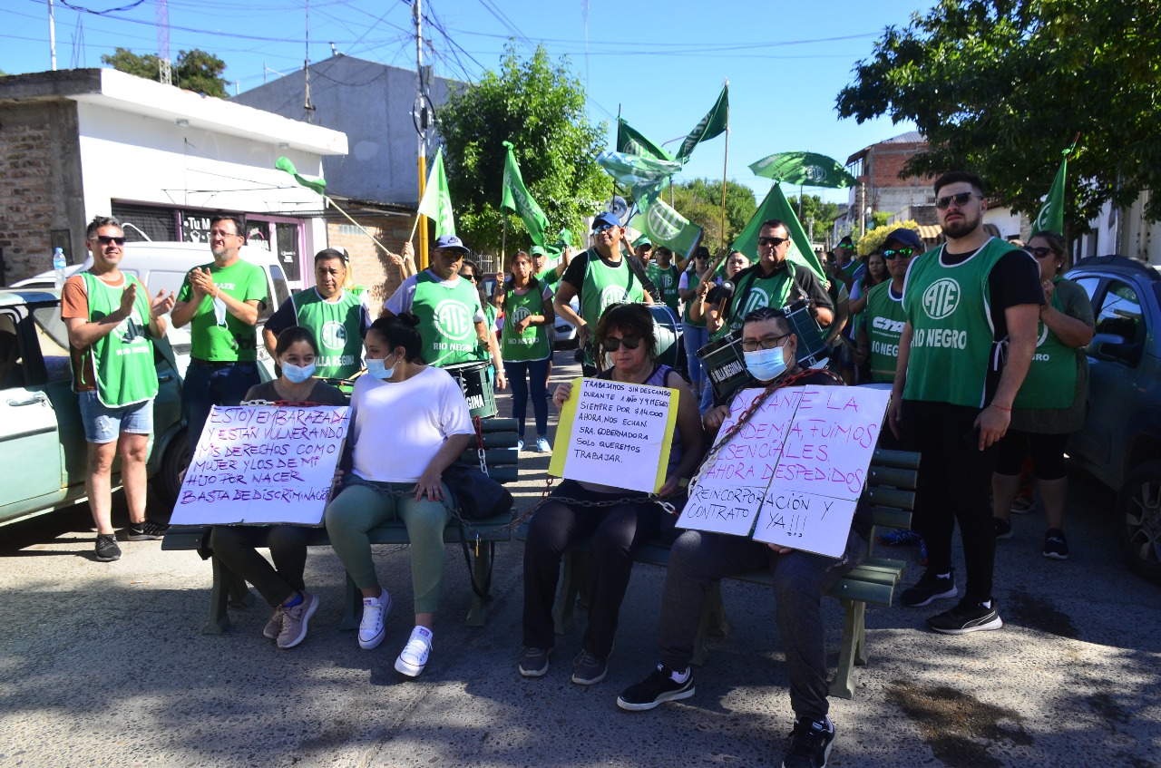 ATE se movilizó el martes para reclamar por la reincorporación de despedidos en el hospital de Regina. (Fotos Néstor Salas)