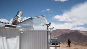 Un complejo astronómico y una localidad en el norte del país serán abastecidos con energía solar