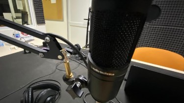 Aprueban proyecto para que los locutores de radio de Neuquén tengan una plaza en la ciudad 