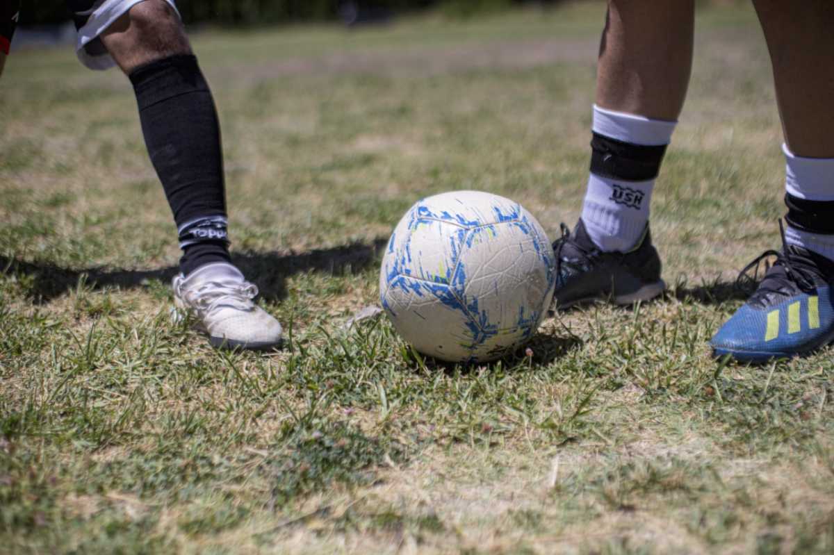 Ya son cinco las muertes que se sufrieron en el fútbol amateur. Foto: (Archivo) Juan Thomes