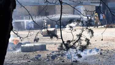 Cerca de las 16 controlaron el fuego. Foto Alejandro Carnevale