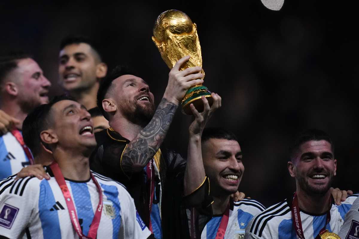 Muchachos, la canción que acompañó a Argentina todo el Mundial por representar lo que vivimos con toda la pasión. (AP Photo/Petr David Josek)