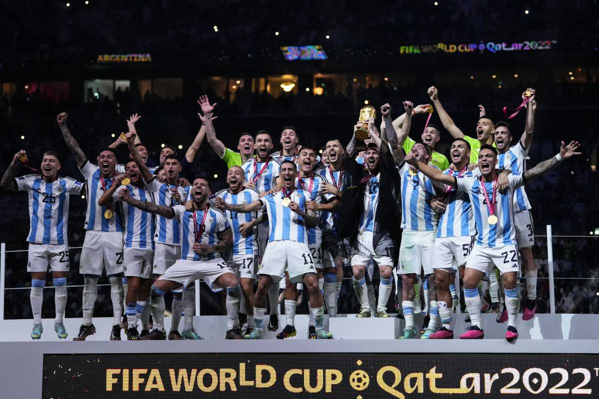 Messi levantó la Copa y la cumbia dijo presente. (Foto: AP)