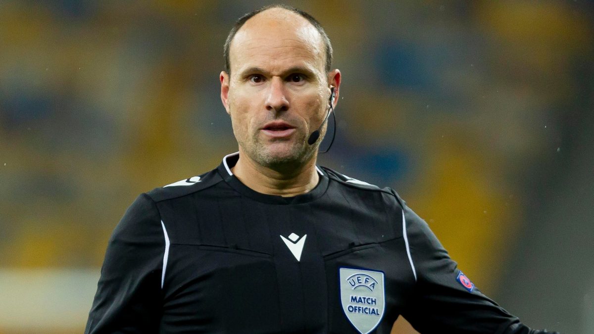 Antonio Mateu Lahoz fue insultado duramente en redes sociales, ante el arbitraje de cuartos de final del Mundial Qatar 2022.-