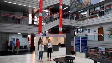 La mujer fue estafada y realizó la denuncia en la Justicia contra el banco Patagonia que comenzó a cobrarle las cuotas de un préstamo virtual. Foto Archivo 