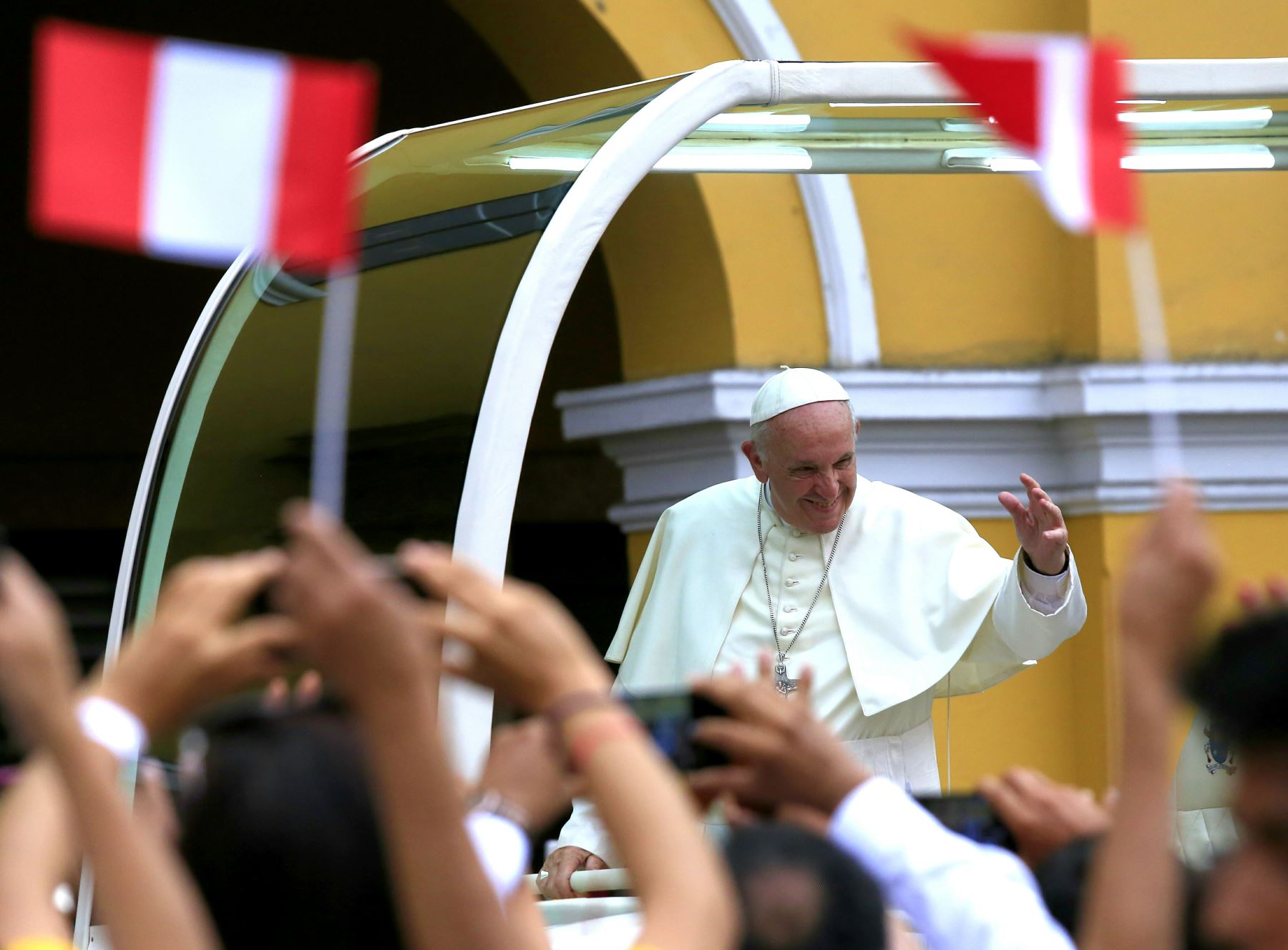 El Papa Francisco pidió por la paz en Perú. Foto Archivo,