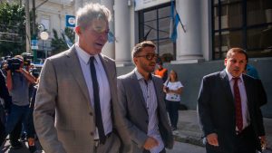 Fernando Burlando, tras los gestos de los rugbiers durante audiencia: «¿De qué se ríen?»