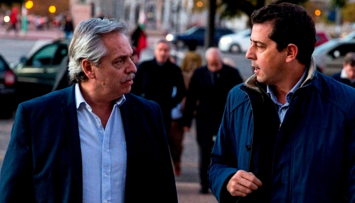 Juntos pero tensos. El juego electoral para las presidenciales tensa la relación entre Alberto y “Wado”, hombre de CFK en La Rosada. Foto Archivo.