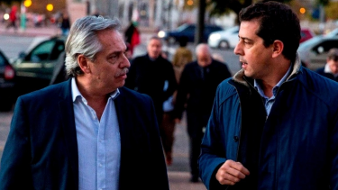 Juntos pero tensos. El juego electoral para las presidenciales tensa la relación entre Alberto y “Wado”, hombre de CFK en La Rosada. Foto Archivo.