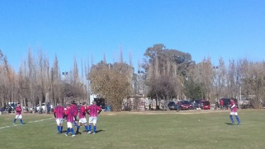 Comenzó a disputarse en 1996. Hoy en día, cuenta con más de 25 equipos, divididos entre sus dos categorías: +50 años y +57 años. Foto: Gentileza.