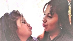 La obra social pone trabas a la madre de Kayla, la niña de Neuquén que murió en un accidente