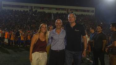 María Emilia Soria con López en el medio y Alejandro Palmieri del otro lado. Fotos: Juan Thomes 