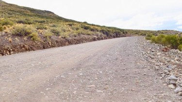 Murió un joven por un vuelco en el norte neuquino, cuando iba a Caviahue