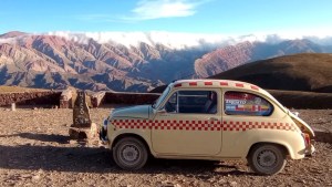 Viajan por la ruta 40 en un Fiat 600 y así de lindo fue su paso por Caviahue y Copahue
